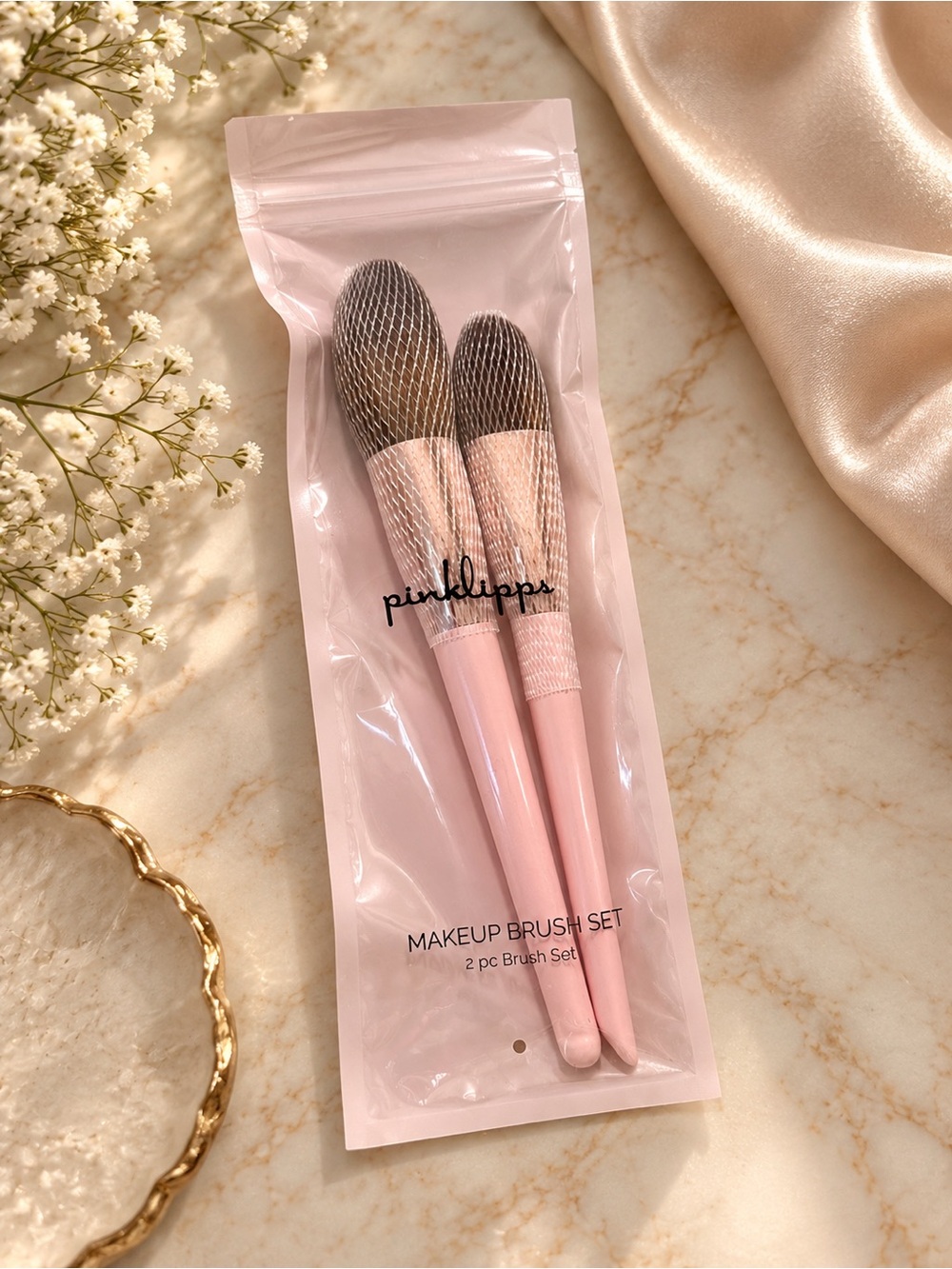 Pink 2-Piece Makeup Brush Set by pinklipps